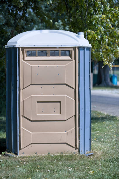 Best Porta potty rental near me  in Summitville, IN